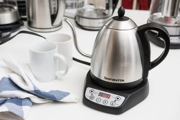 Bonavita gooseneck kettle provides six preset temperatures