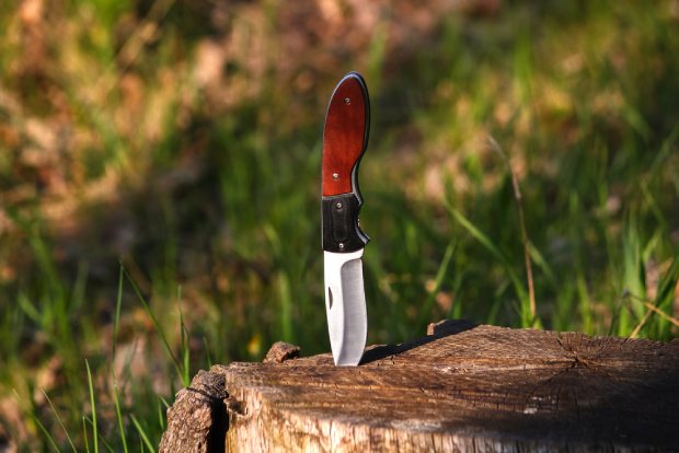 Learn how to handle your pocket knife