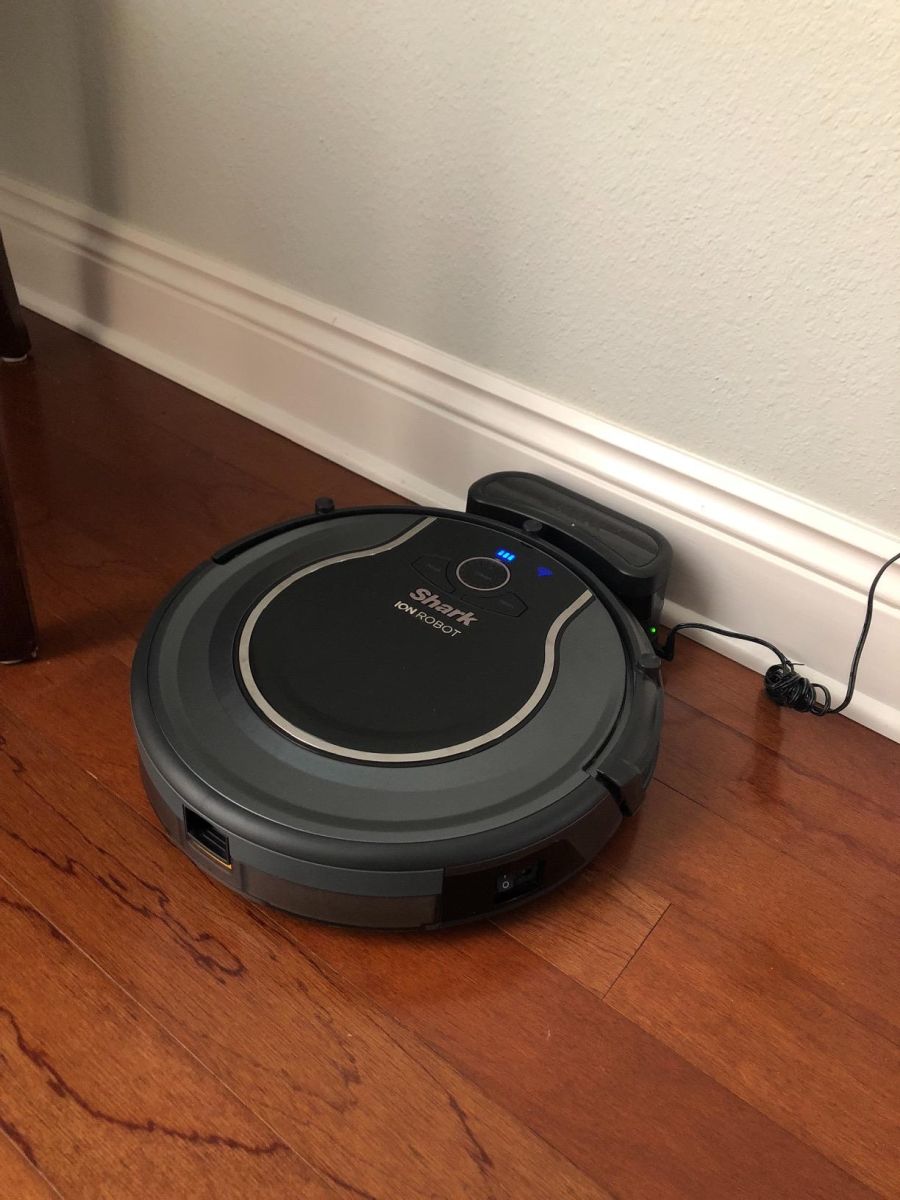 Charging Shark ION Robot