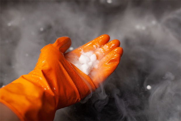how long does dry ice stay cold