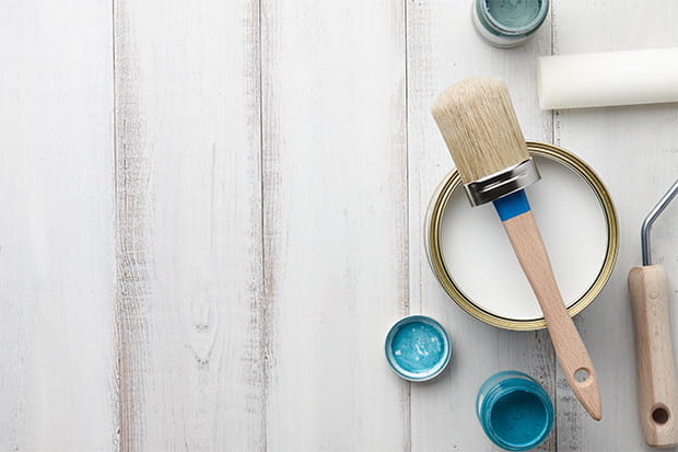 Sanding before painting and choosing the right paint is the key to a resilient result 