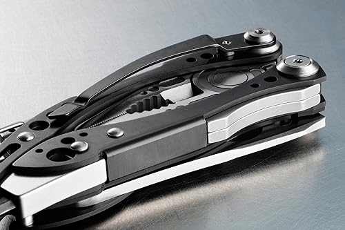 Leatherman Skeletool CX: All You Need to Know About This Multitool