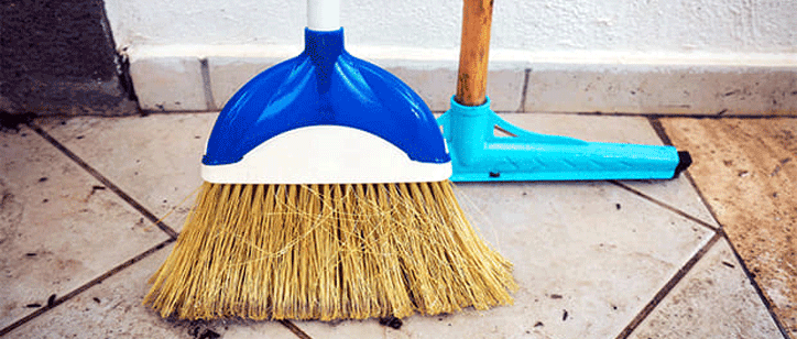 Best Broom for Tile Floors: TOP Product Review & Buying Guide (2024)