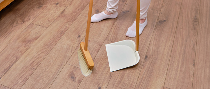 Best Broom for Laminate Floors: TOP Choices for Delicate Surface