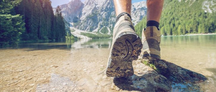 TOP 10 Best Hiking Boots - How To Choose The Best Hiking Boots & Shoes
